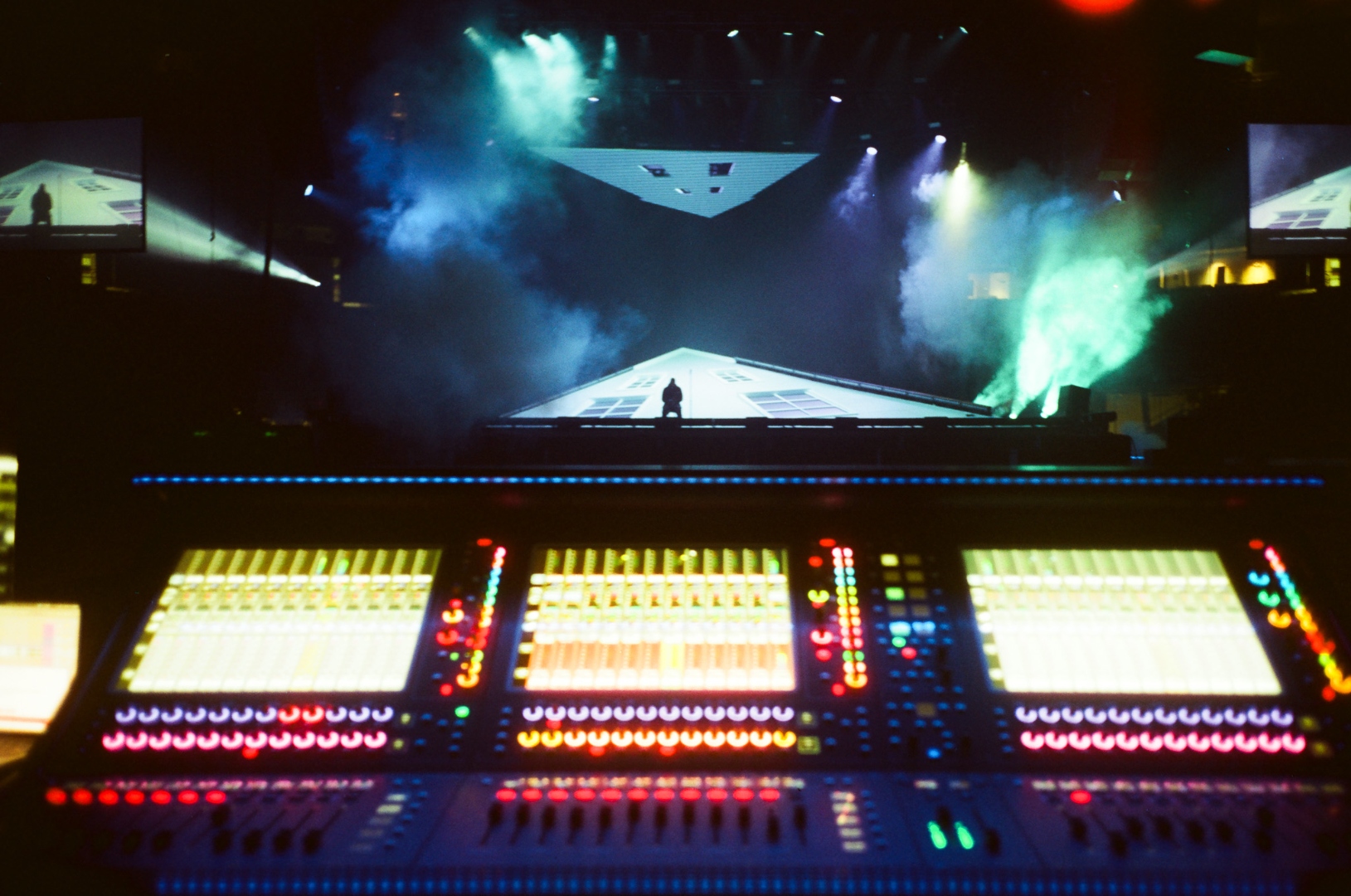Fall Off tour on the road